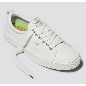 NEW Cariuma OCA Low Off-white Canvas Sneaker